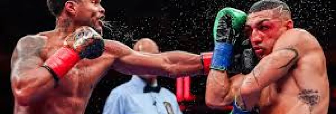 Stevenson Outclasses López in High-Level Boxing Showcase